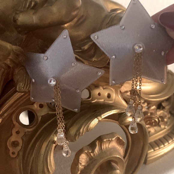 Reach for the Stars 💫⭐️✨ - Picture 2 of 4